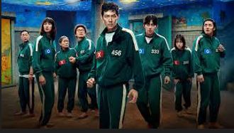 "Intense showdown in Squid Game Season 3's new deadly game 'Glass Labyrinth'"